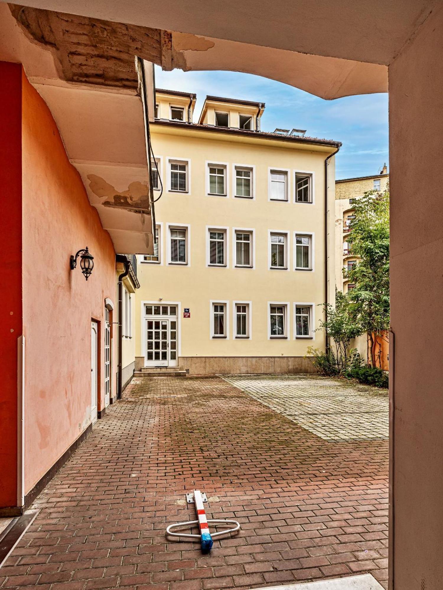 Cosy In Vysehrad Praga